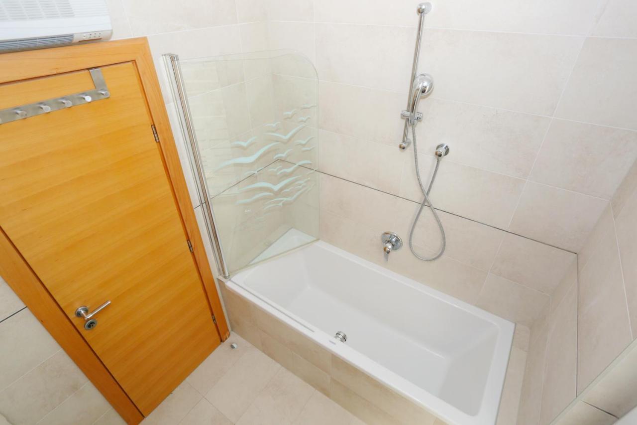 Luxury Family Apartment أوميس المظهر الخارجي الصورة